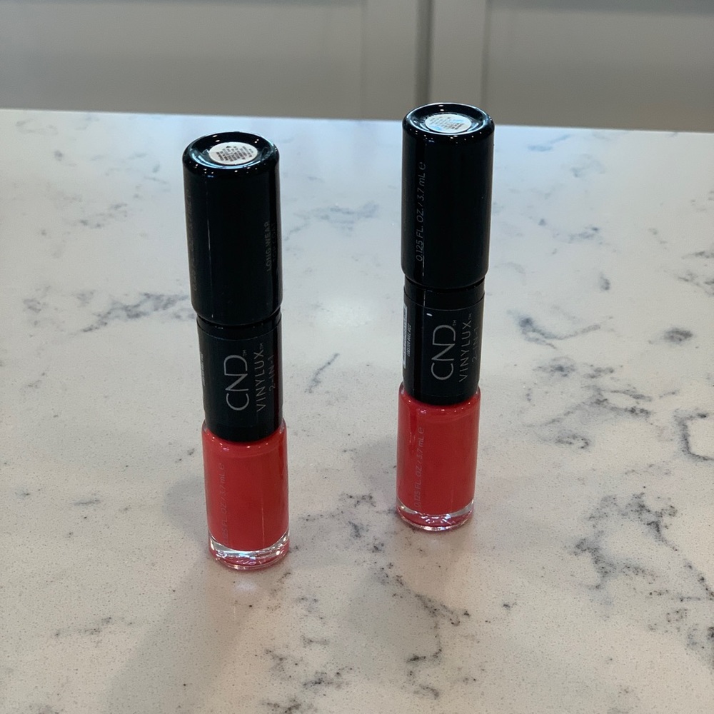 CND Vinylux Polish 2-in-1